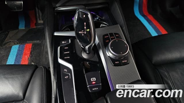 BMW 5 Series 2019 — ფოტო 9/20