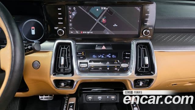 Kia Sorento 2020 — ფოტო 17/20