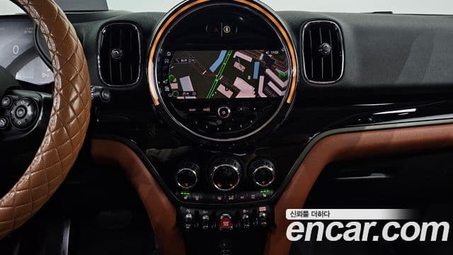 Mini Cooper SD Countryman 2021 — Photo 16/20
