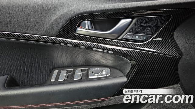 Genesis G70 2019 — Photo 16/20
