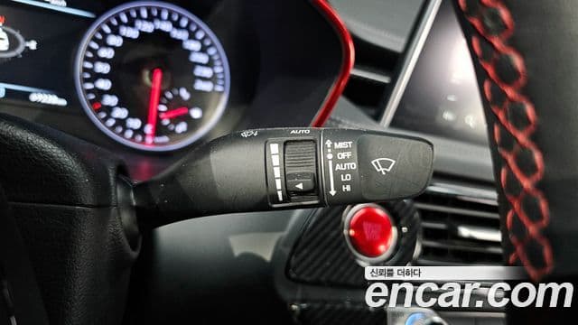 Genesis G70 2019 — Photo 15/20