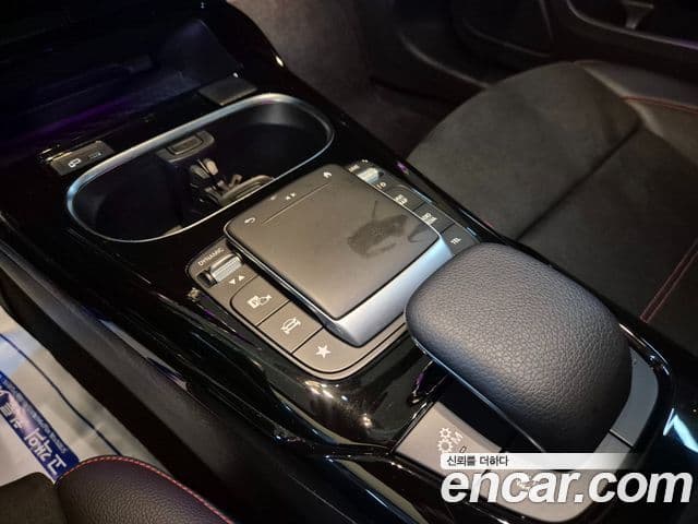 Mercedes-Benz A-Class 2020 — Фото 10/20