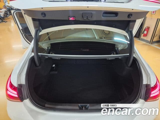 Mercedes-Benz A-Class 2020 — Фото 17/20
