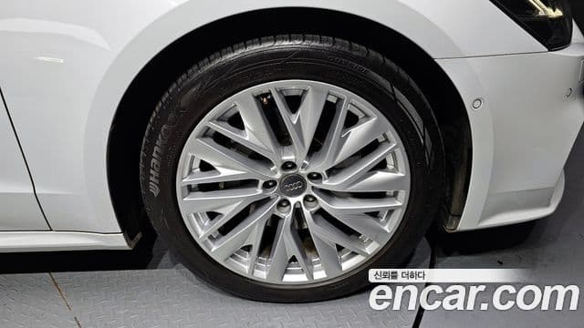 Audi A7 2021 — фото 5 из 20