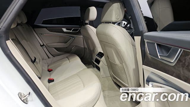 Audi A7 2021 — ფოტო 11/20