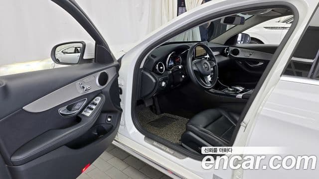 Mercedes-Benz C-Class 2018 — ფოტო 10/20