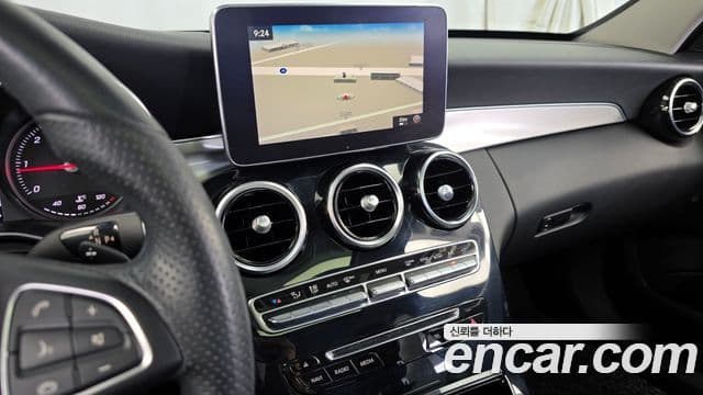 Mercedes-Benz C-Class 2018 — фото 14 из 20