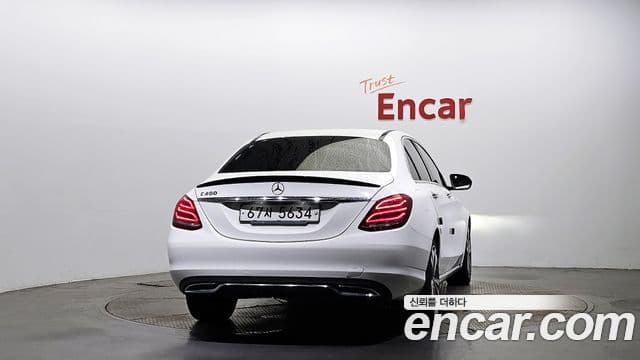 Mercedes-Benz C-Class 2018 — Şəkil 2/20