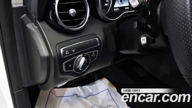 Mercedes-Benz C-Class 2018 — Şəkil 9/20
