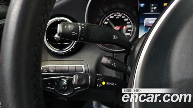 Mercedes-Benz C-Class 2018 — Şəkil 14/20