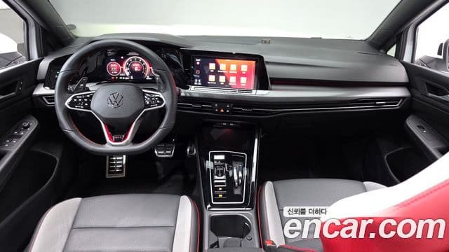 Volkswagen Golf 2023 — ფოტო 7/20