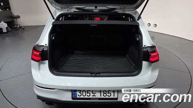 Volkswagen Golf 2023 — ფოტო 20/20