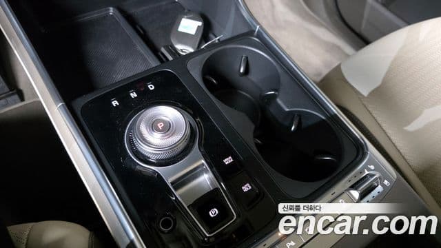 Kia Carnival 2024 — Şəkil 9/20