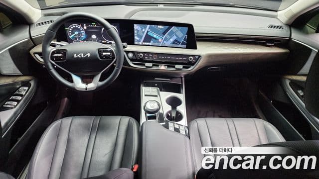 Kia K8 2023 — Şəkil 9/20