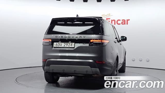 Land Rover Discovery 5 2018 — Şəkil 14/20