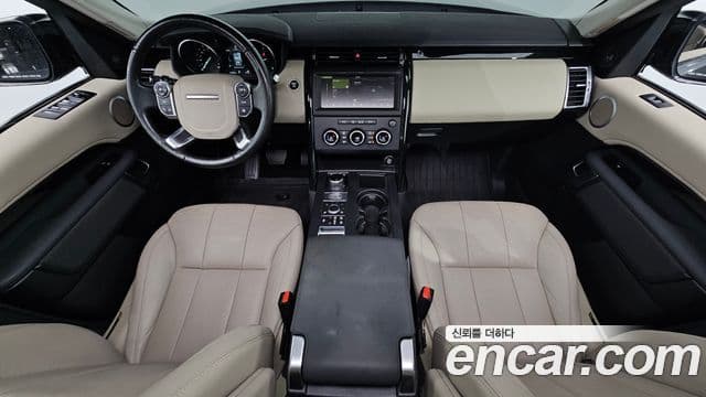 Land Rover Discovery 5 2018 — Şəkil 7/20