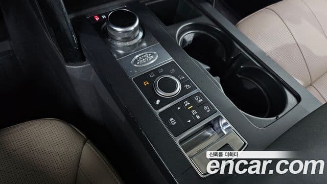 Land Rover Discovery 5 2018 — Şəkil 17/20