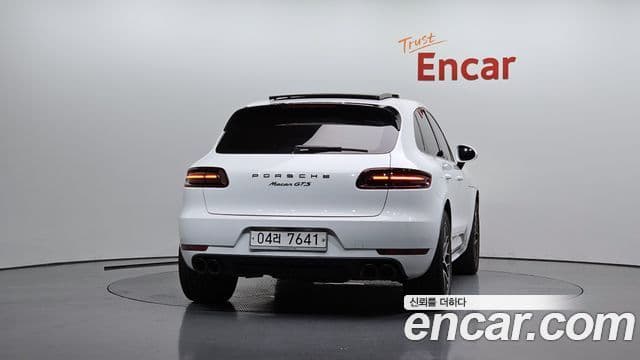 Porsche Macan 2018 — Şəkil 3/20