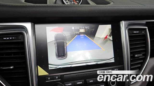 Porsche Macan 2018 — Şəkil 16/20
