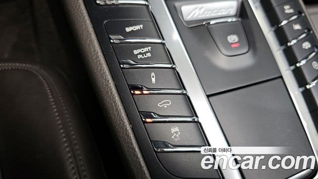 Porsche Macan 2018 — Şəkil 18/20