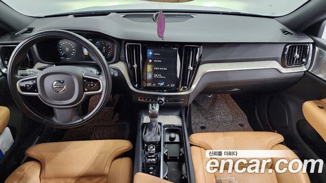 Volvo V60 Cross Country 2020 — ფოტო 6/20