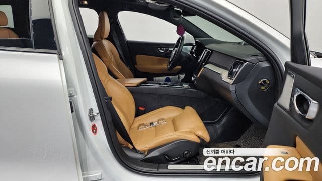 Volvo V60 Cross Country 2020 — ფოტო 10/20