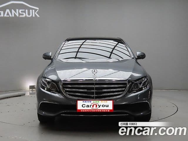 Mercedes-Benz E-Class 2020 — ფოტო 16/20