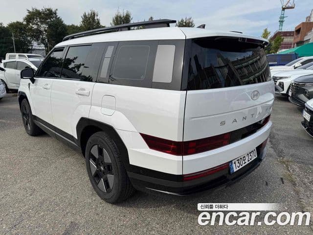 Hyundai Santa Fe 2023 — ფოტო 5/19