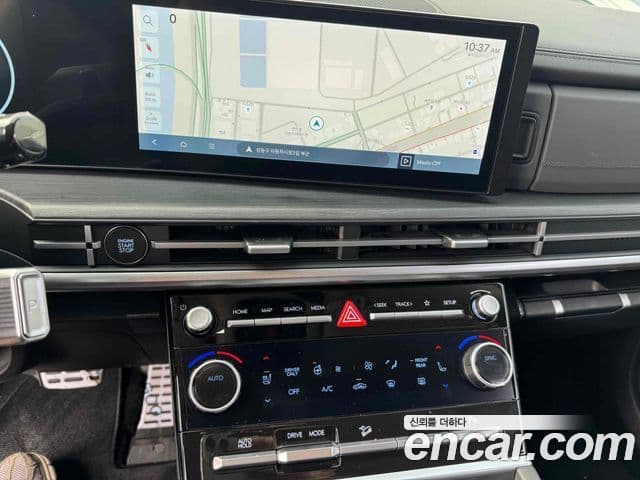Hyundai Santa Fe 2023 — фото 13 из 19