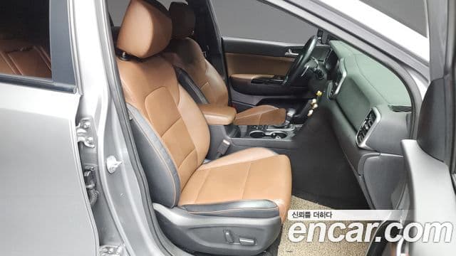 Kia Sportage The Bold 2020 — ფოტო 18/20