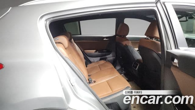 Kia Sportage The Bold 2020 — ფოტო 16/20
