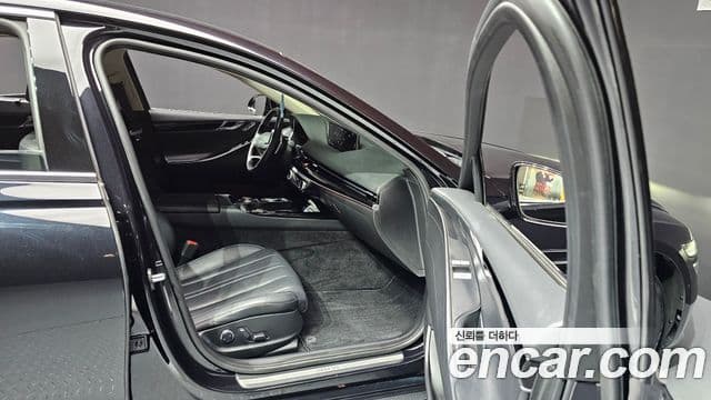 Genesis Electrified G80 2022 — Şəkil 11/20