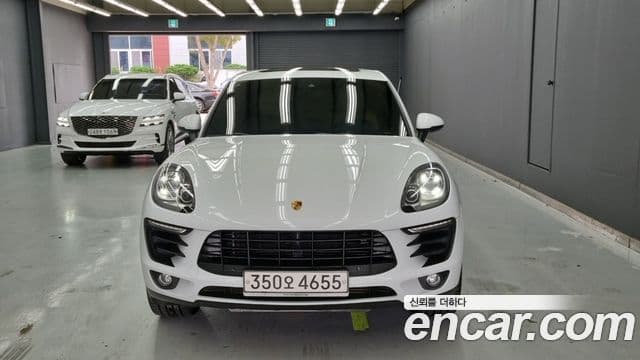Porsche Macan 2018 — ფოტო 3/18