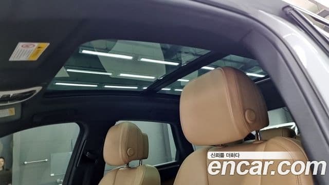 Porsche Macan 2018 — ფოტო 16/18