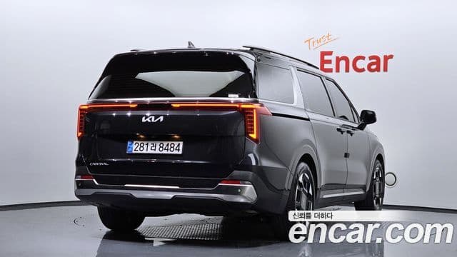 Kia Carnival 2024 — Şəkil 2/20