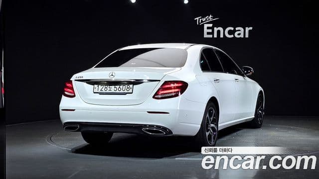 Mercedes-Benz E-Class 2020 — Şəkil 2/20