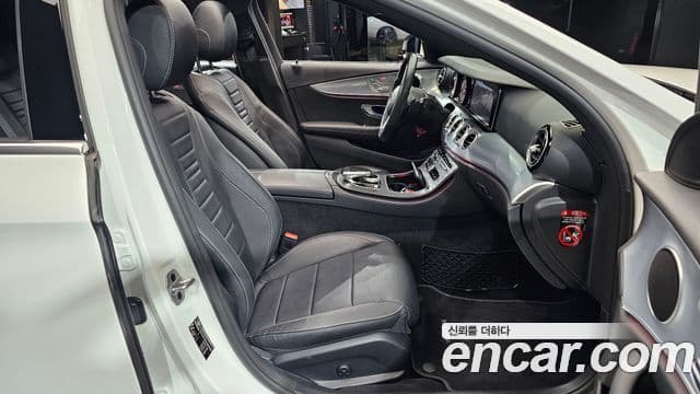 Mercedes-Benz E-Class 2020 — Şəkil 10/20