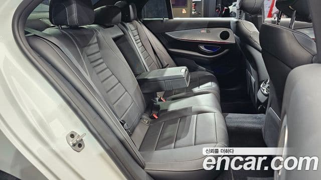 Mercedes-Benz E-Class 2020 — Şəkil 12/20
