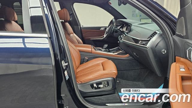 BMW X7 2020 — Фото 11/20