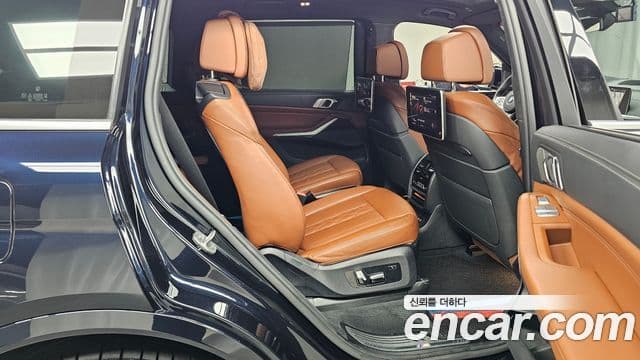 BMW X7 2020 — Фото 12/20