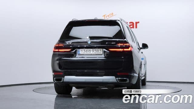 BMW X7 2023 — ფოტო 3/19