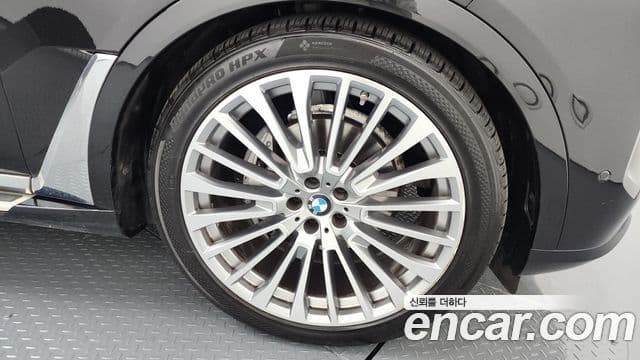 BMW X7 2023 — ფოტო 4/19