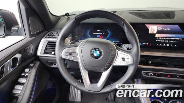 BMW X7 2023 — ფოტო 12/19