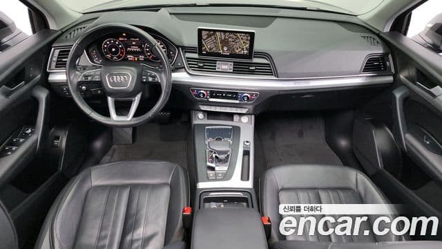 Audi Q5 2020 — ფოტო 7/20