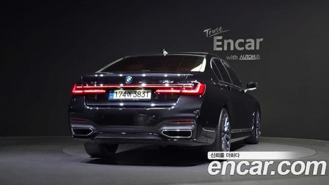 BMW 7 Series 2021 — ფოტო 4/20