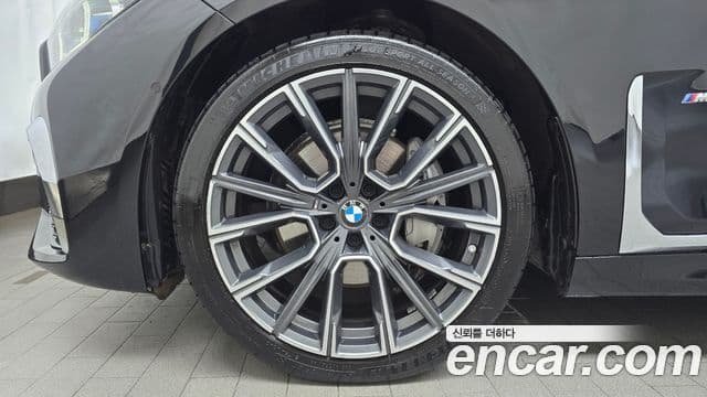 BMW 7 Series 2021 — ფოტო 5/20
