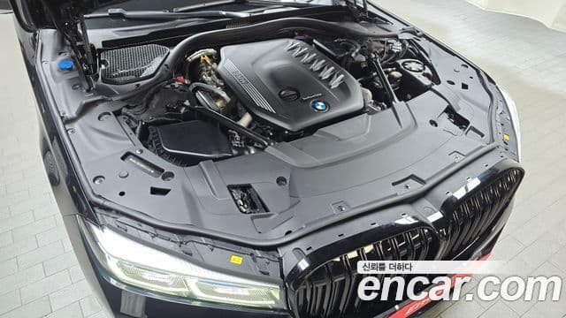 BMW 7 Series 2021 — ფოტო 6/20