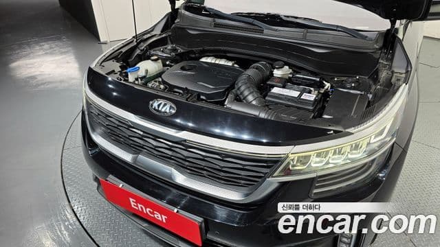 Kia Seltos 2020 — ფოტო 15/20