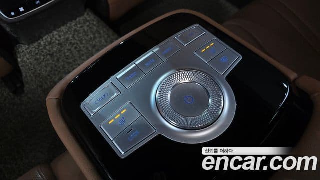 Genesis Electrified G80 2021 — Şəkil 19/20