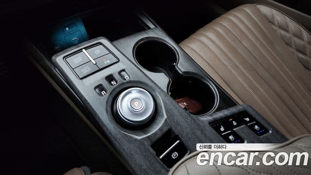 Kia K8 2023 — Photo 9/20